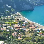 Holiday Apartments Yannis On Agios Gordios Beach In Corfu