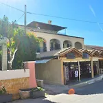 Holiday Apartments Yannis On Agios Gordios Beach In Corfu