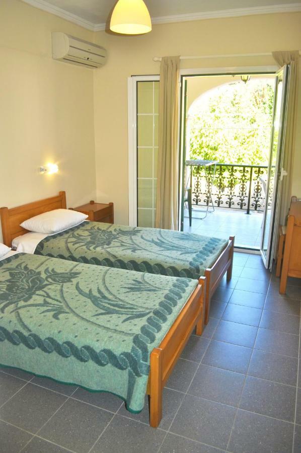 Apartment Yannis On Agios Gordios In Corfu *